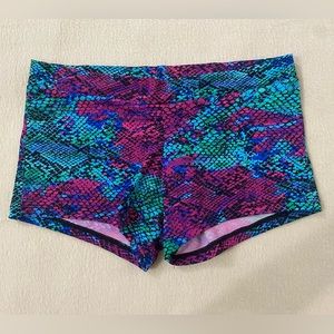 Onzie yoga shorts